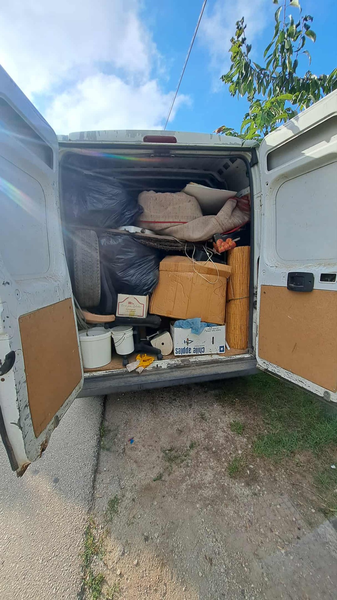 Lomtalanítás Pomázon teherautóval